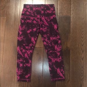Lululemon High Rise Cropped Leggings